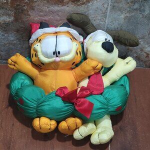 Vintage Paws Garfield And Odie Christmas Nylon Wreath Plush Stuffed Toy